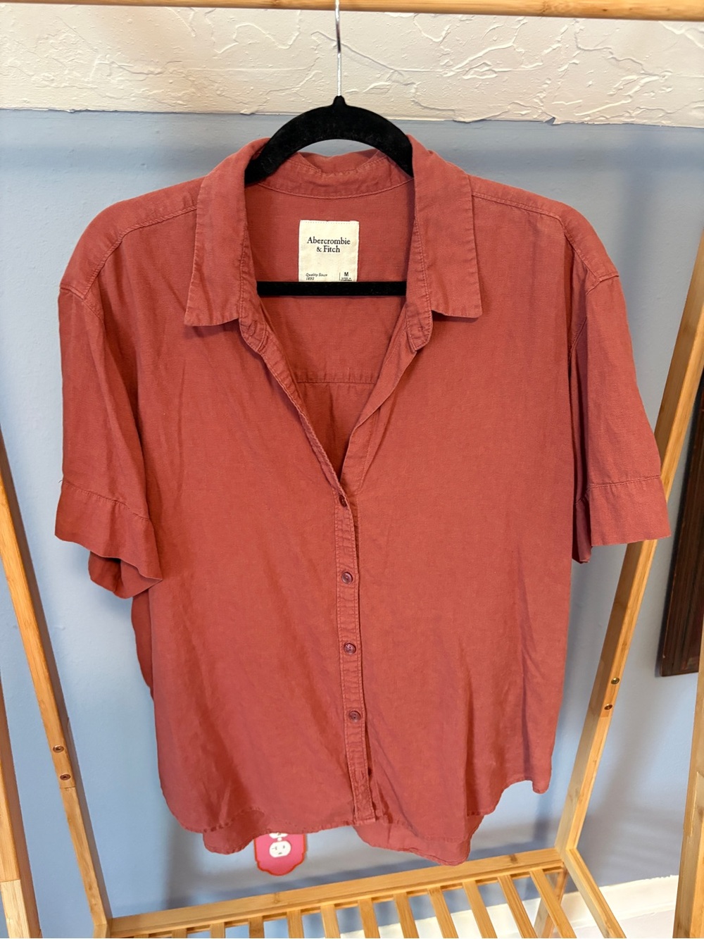 Abercrombie & Fitch Women's Short-Sleeve Button-Down Shirt in Clay